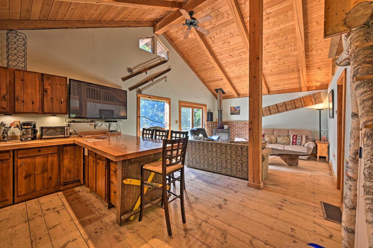 Remote Cabin With Fire Pit 3 Miles To Stowe Mtn! Exterior foto