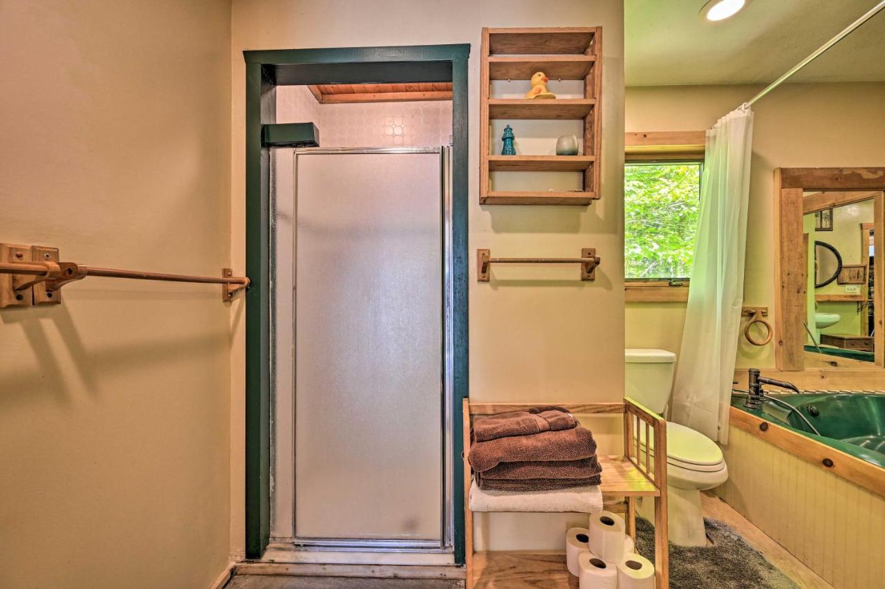 Remote Cabin With Fire Pit 3 Miles To Stowe Mtn! Exterior foto